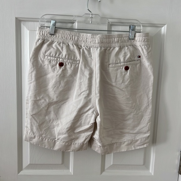 Mens Tommy Hillfiger casual shorts, Mens Small, Gently used,  Comfortable fit - Picture 5 of 7